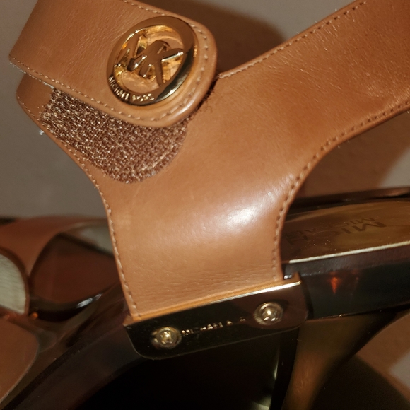 Michael Kors Marble Leather Heels Sandals 7 - Picture 6 of 16